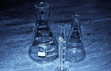9 10 bis chloromethyl anthracene